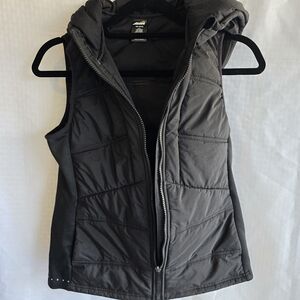 Avia Black Quilted Vest